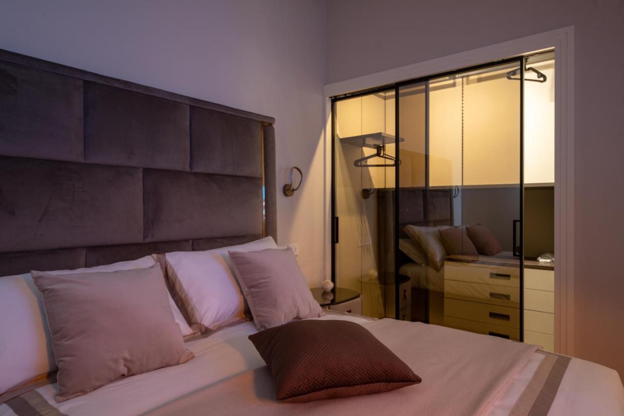 Domina-Boutique Apartment Naples Extérieur photo